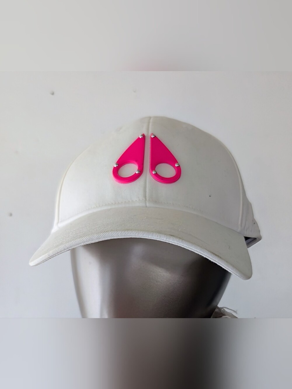 Moose Knuckles logo icon cap